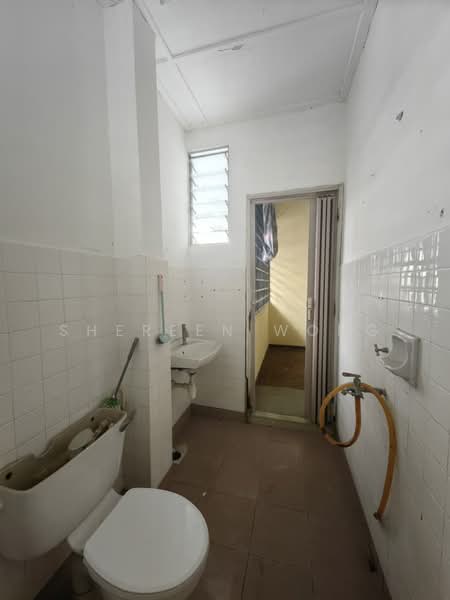 2-storey Terraced House for Rent in Taman Perling (Perling) - Shereen Wong - Bathroom - PropertyGuru.com.my