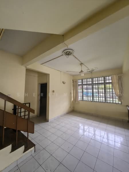 2-storey Terraced House for Rent in Taman Perling (Perling) - Shereen Wong - Living Room - PropertyGuru.com.my
