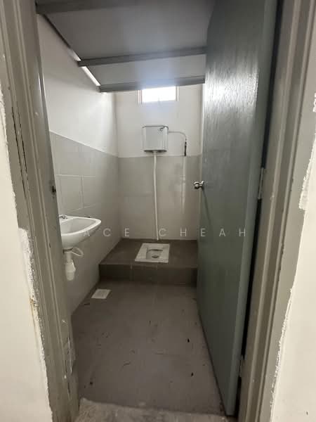Kedai untuk Disewa di Taman Nusa Sentral (Iskandar Puteri (Nusajaya)) - Cace Cheah - Bathroom - PropertyGuru.com.my