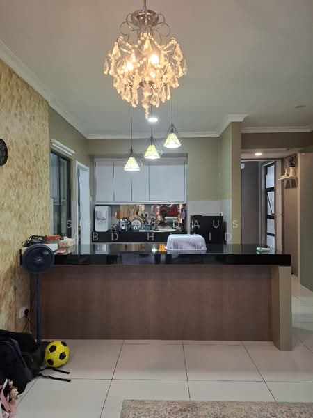 Condominium for Sale at Irama Wangsa - Sr Firdaus Abd Hamid - Dinning table c/w cabinet - PropertyGuru.com.my