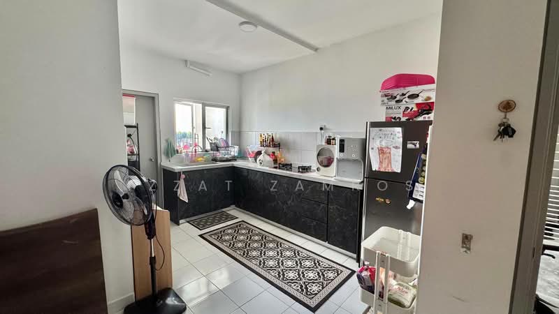 Apartment for Sale at Residensi Idaman - Izzat Zamros - Kitchen - PropertyGuru.com.my