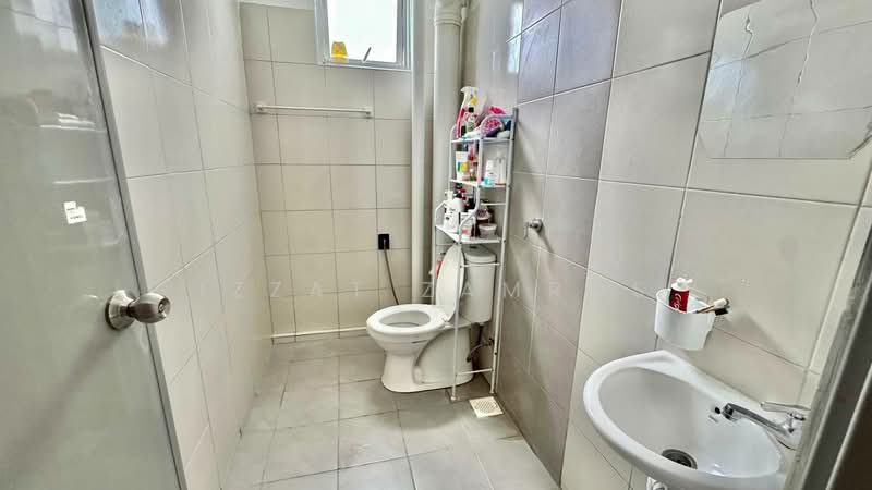Apartment for Sale at Residensi Idaman - Izzat Zamros - Bathroom - PropertyGuru.com.my