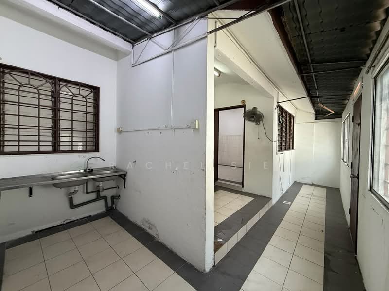 Rumah Teres 2 Tingkat untuk Disewa di Usj 11 (Subang Jaya) - Rachel Sie - Kitchen - PropertyGuru.com.my