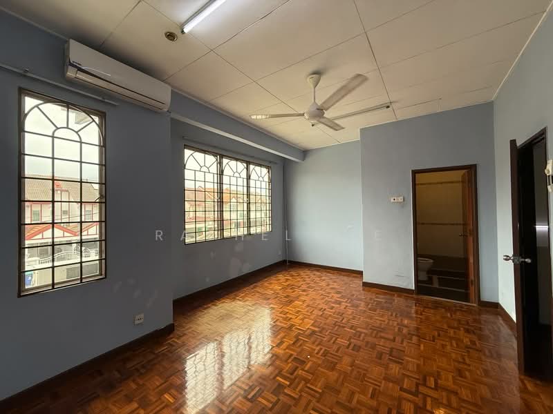 Rumah Teres 2 Tingkat untuk Disewa di Usj 11 (Subang Jaya) - Rachel Sie - Living Room - PropertyGuru.com.my