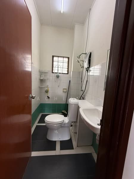 Rumah Teres 2 Tingkat untuk Disewa di Usj 11 (Subang Jaya) - Rachel Sie - Bathroom - PropertyGuru.com.my