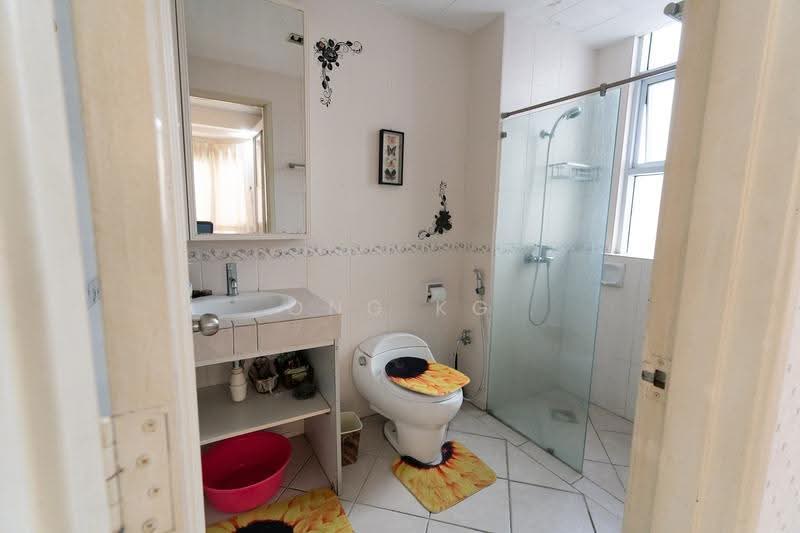 Condominium for Sale at Aseana Puteri - Ong KG - Bathroom - PropertyGuru.com.my
