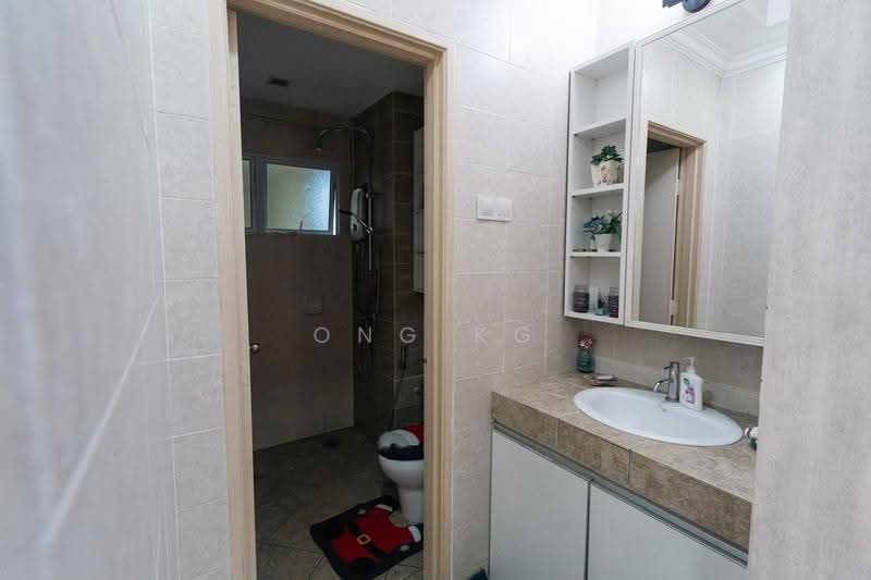 Condominium for Sale at Aseana Puteri - Ong KG - Bathroom - PropertyGuru.com.my