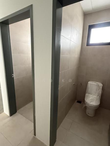 Kedai untuk Disewa di Bandar Rimbayu (Telok Panglima Garang) - Ong KG - Bathroom - PropertyGuru.com.my