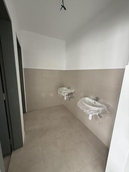Kedai untuk Disewa di Bandar Rimbayu (Telok Panglima Garang) - Ong KG - Bathroom - PropertyGuru.com.my