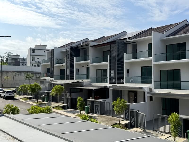 3-storey Terraced House for Sale in Batu 9 (Cheras) - Willie Teng - PropertyGuru.com.my