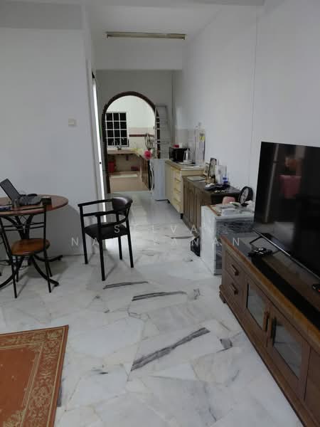 Rumah Teres 2 Tingkat untuk Dijual di Kampung Gombak Indah (Batu Caves) - Selva Narayanan - Living Room - PropertyGuru.com.my