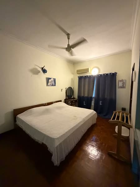 Bungalow for Rent in Seksyen 17 (Petaling Jaya) - Chris Lee - Bedroom - PropertyGuru.com.my