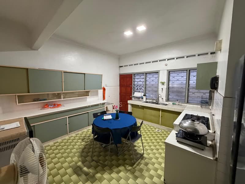 Bungalow for Rent in Seksyen 17 (Petaling Jaya) - Chris Lee - Kitchen - PropertyGuru.com.my