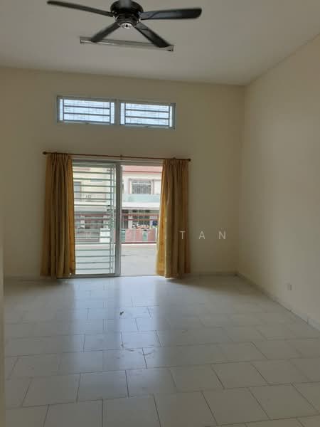 1.5-storey Terraced House for Sale in Setia Eco Gardens (Gelang Patah) - Ruby Tan - Living Room - PropertyGuru.com.my