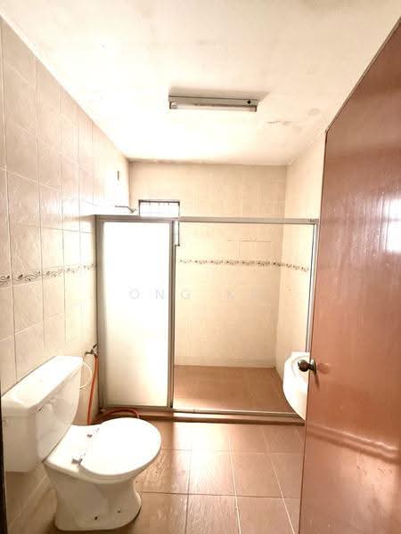 Rumah Teres 2-Tingkat untuk Dijual di Taman Puchong Hartamas (Puchong) - Ong KG - Bathroom - PropertyGuru.com.my