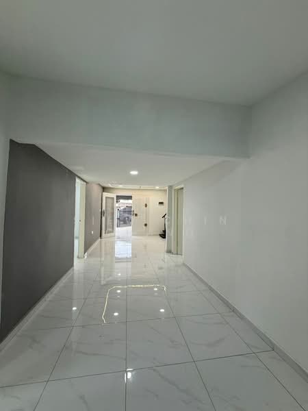 Terraced House for Sale in Taman Mount Austin (Tebrau) - SIEW CHIN CHANG - Corridor - PropertyGuru.com.my