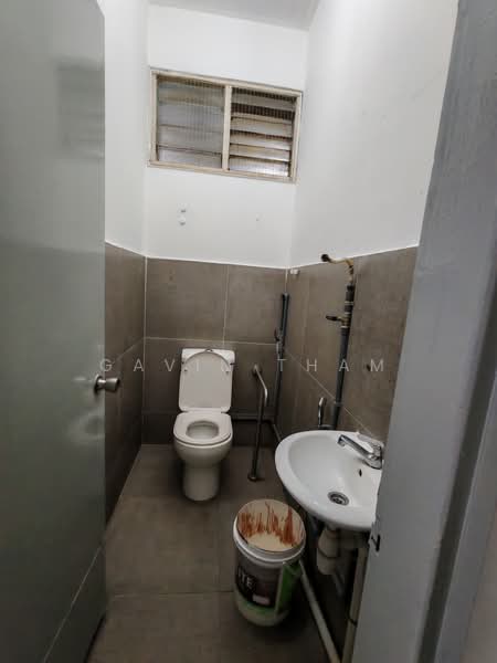 2-storey Terraced House for Sale in Taman Overseas Union (Taman Oug) (Jalan Klang Lama (Old Klang Road)) - Gavin Tham - Bathroom - PropertyGuru.com.my
