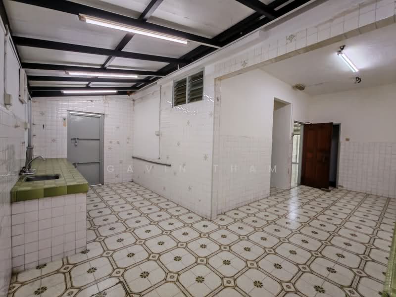 2-storey Terraced House for Sale in Taman Overseas Union (Taman Oug) (Jalan Klang Lama (Old Klang Road)) - Gavin Tham - Kitchen - PropertyGuru.com.my