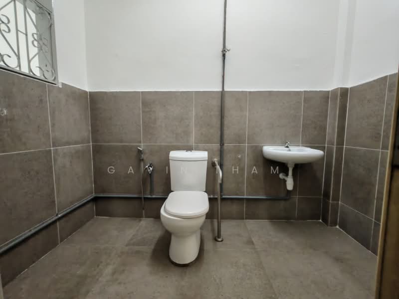 2-storey Terraced House for Sale in Taman Overseas Union (Taman Oug) (Jalan Klang Lama (Old Klang Road)) - Gavin Tham - Bathroom - PropertyGuru.com.my