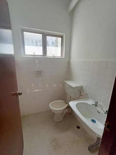 3-storey Terraced House for Sale in Batu Ferringhi (Penang) - Ederic . - PropertyGuru.com.my