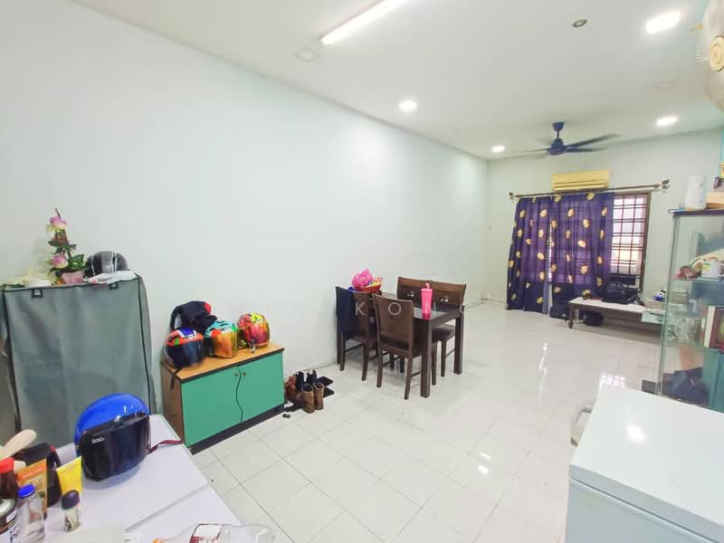 Pangsapuri untuk Dijual di Idaman Senibong - Min Kong - Dining Room - PropertyGuru.com.my
