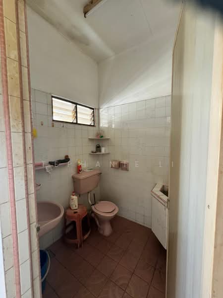 2-storey Terraced House for Sale in Jelutong (Penang) - Stephanie Lim - Bathroom - PropertyGuru.com.my