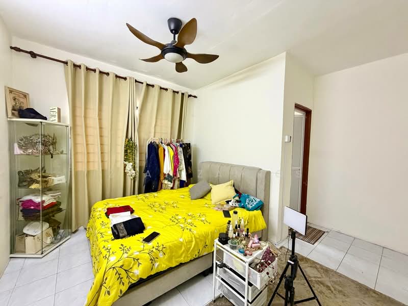 Condominium for Sale at Laksamana Puri - Izzat Zamros - Bedroom - PropertyGuru.com.my