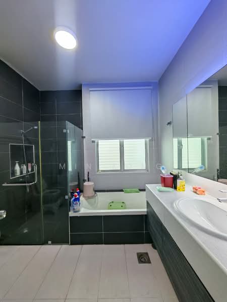Semi-Detached House for Sale in Setia Tropika (Johor Bahru) - Min Kong - Bathroom - PropertyGuru.com.my