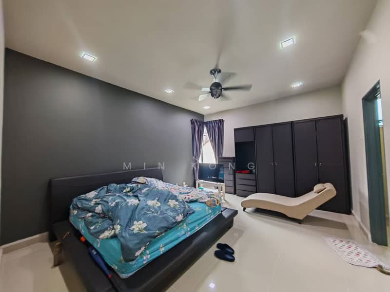 Semi-Detached House for Sale in Setia Tropika (Johor Bahru) - Min Kong - Bedroom - PropertyGuru.com.my