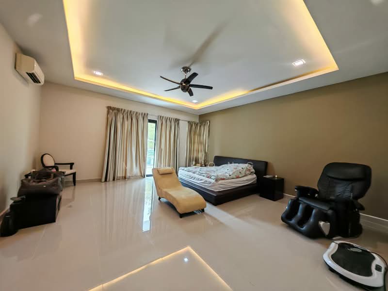 Semi-Detached House for Sale in Setia Tropika (Johor Bahru) - Min Kong - Bedroom - PropertyGuru.com.my