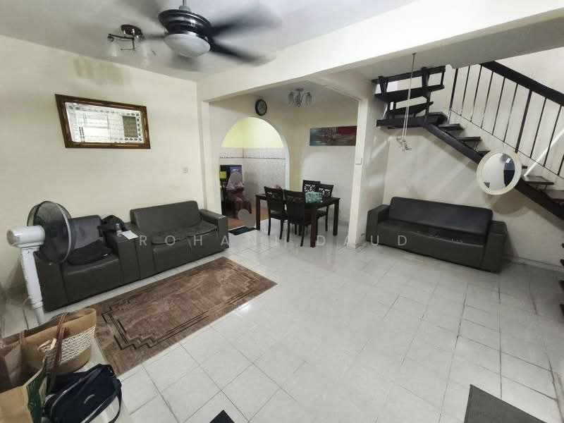 Rumah Teres 2 Tingkat untuk Dijual di Bukit Sentosa (Rawang) - Rohani Daud - Living Room - PropertyGuru.com.my