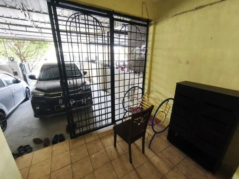 Rumah Teres 2 Tingkat untuk Dijual di Bukit Sentosa (Rawang) - Rohani Daud - Entrance - PropertyGuru.com.my