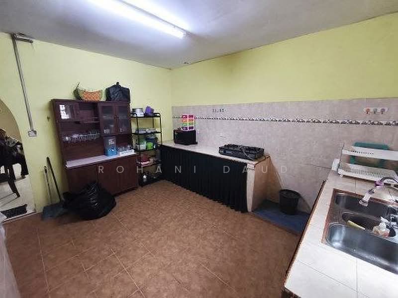 Rumah Teres 2 Tingkat untuk Dijual di Bukit Sentosa (Rawang) - Rohani Daud - Kitchen - PropertyGuru.com.my
