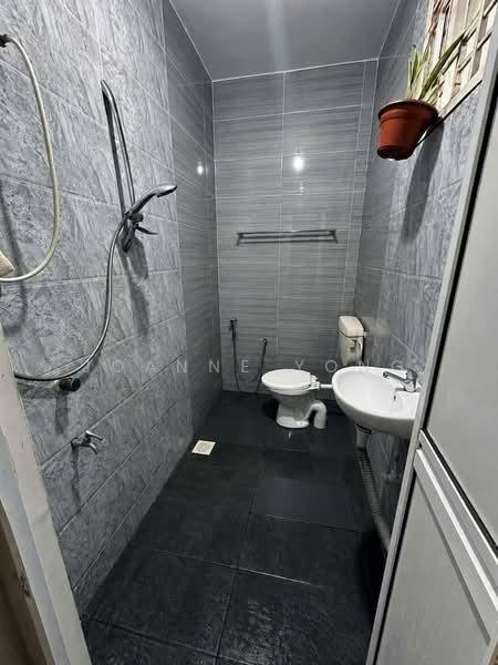 2-storey Terraced House for Sale in Pasir Gudang (Johor) - Joanne Yong - Bathroom - PropertyGuru.com.my