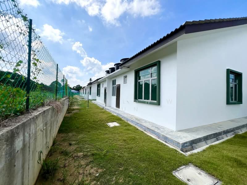 Semi-Detached House for Sale in Alor Gajah (Melaka) - Dicson Loh Wen Jiun - Exterior - PropertyGuru.com.my