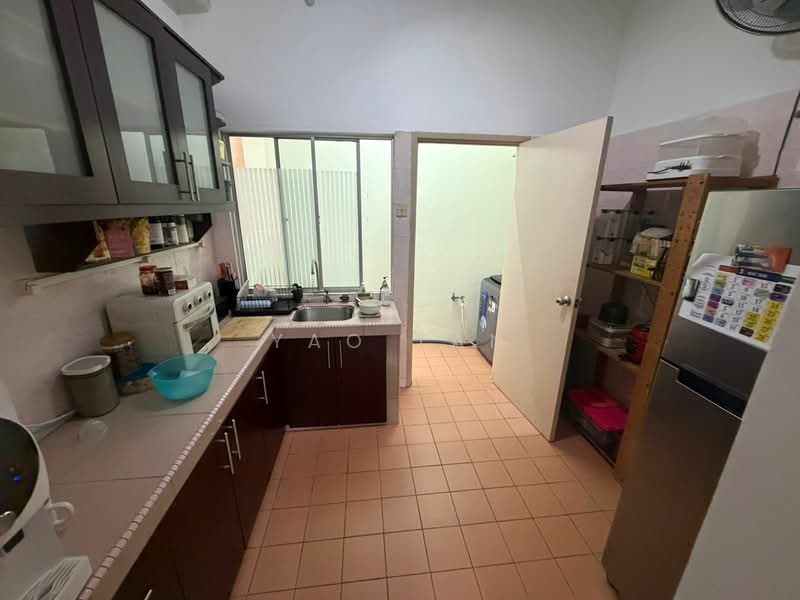 Pangsapuri untuk Dijual di Pangsapuri Lotus (Teratai) - Yao Tan - Kitchen - PropertyGuru.com.my