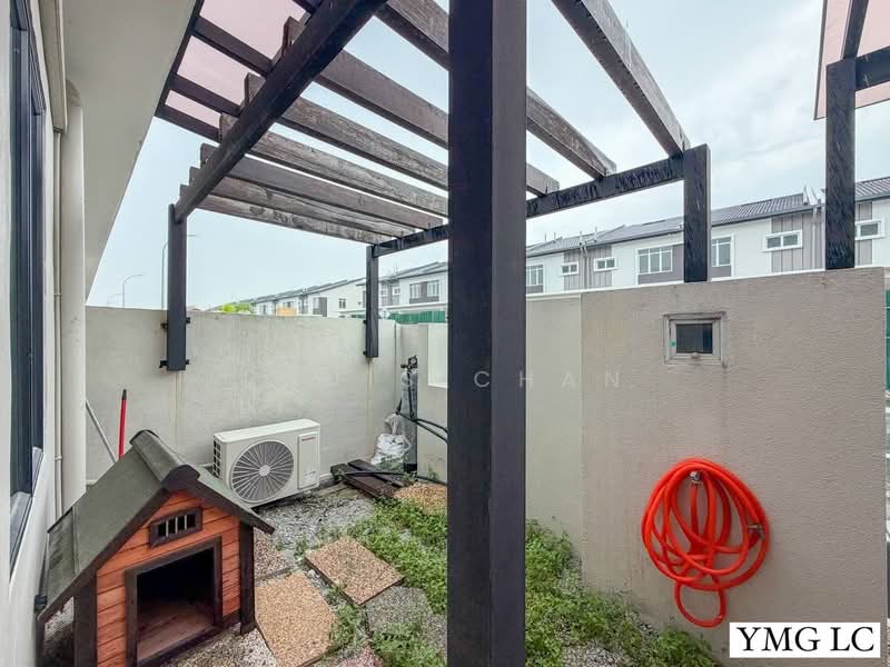 Rumah Teres 1 Tingkat untuk Dijual di Kampung Batu 9 Kebun Baru (Telok Panglima Garang) - Louis Chan - Exterior - PropertyGuru.com.my