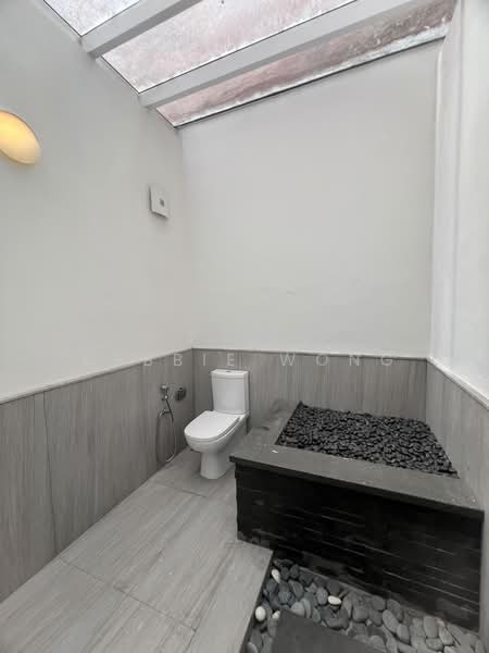 Rumah Teres 3.5 Tingkat untuk Dijual di Mont Kiara (Kuala Lumpur) - Debbie Wong - Bathroom - PropertyGuru.com.my
