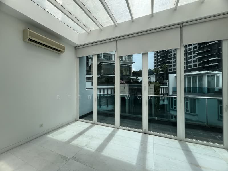 Rumah Teres 3.5 Tingkat untuk Dijual di Mont Kiara (Kuala Lumpur) - Debbie Wong - Balcony - PropertyGuru.com.my
