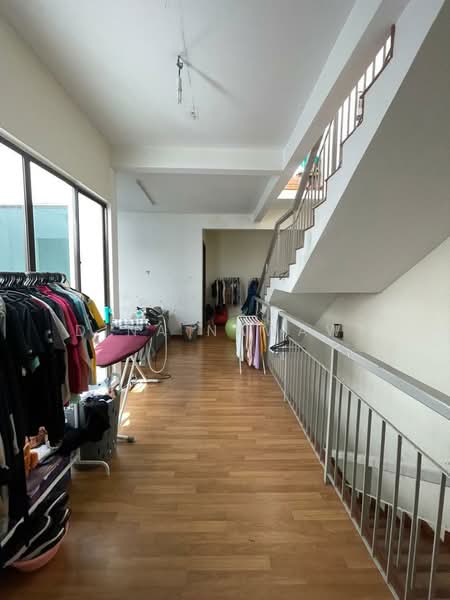 Rumah Teres 3 Tingkat untuk Dijual di Denai Alam (Shah Alam) - Dina Nawawi - First Floor Corridor - PropertyGuru.com.my