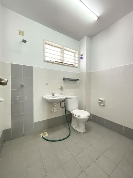 Rumah Teres 2 Tingkat untuk Dijual di Bandar Teknologi Kajang (Kajang) - Fah Liang Lee - Bathroom - PropertyGuru.com.my