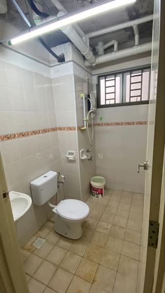Service Residence for Sale at Nusa Perdana Apartment - Carson . - Bathroom - PropertyGuru.com.my