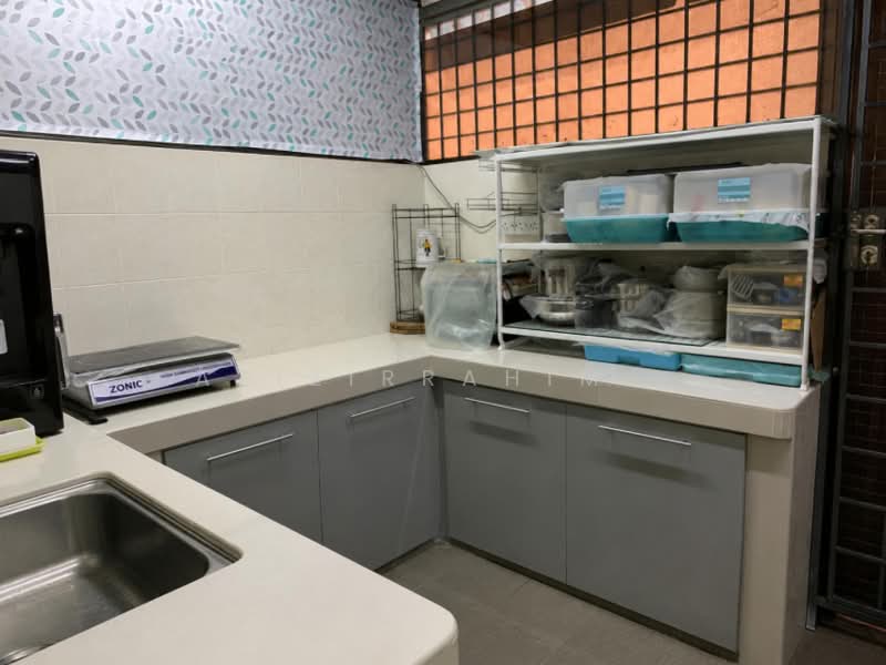 2-storey Terraced House for Sale in Balakong (Selangor) - Azizirrahim . - Kitchen - PropertyGuru.com.my