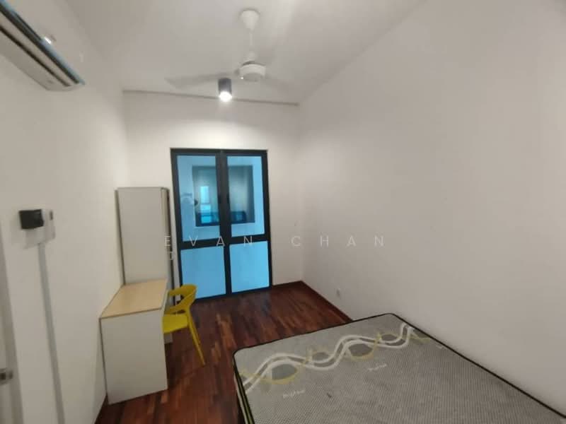 Kediaman Servis untuk Dijual di Pacific Star (Service Residence) - Evan Chan - Bedroom - PropertyGuru.com.my