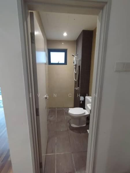 Kediaman Servis untuk Dijual di Pacific Star (Service Residence) - Evan Chan - Bathroom - PropertyGuru.com.my