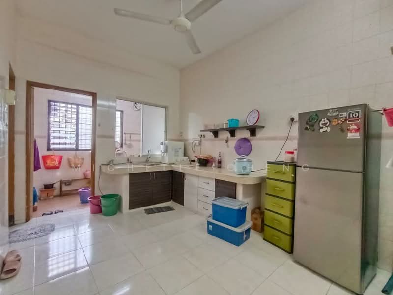 Rumah Teres 2 Tingkat untuk Dijual di Taman Silibin Ria (Ipoh) - Michelle Cheng - Kitchen - PropertyGuru.com.my