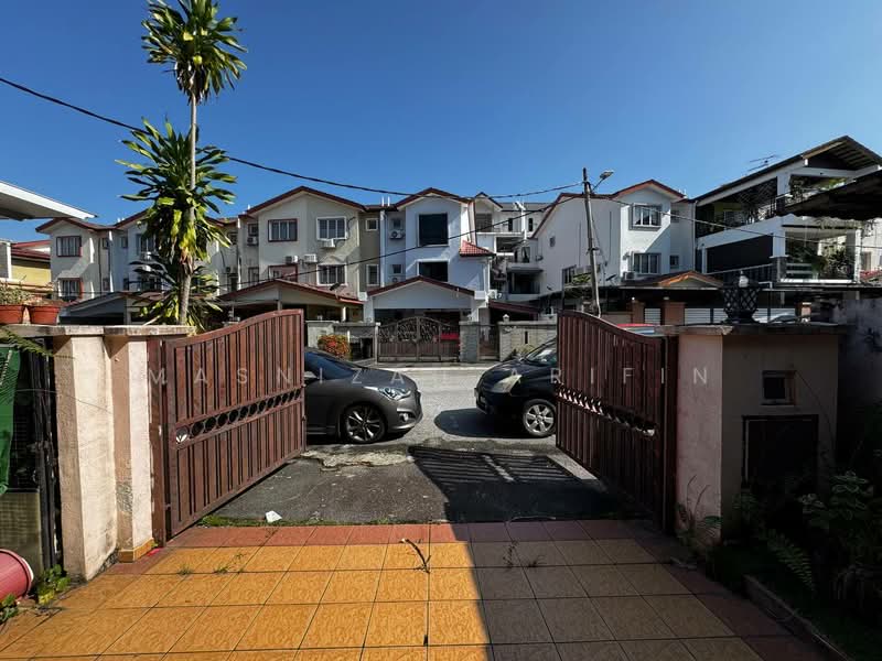 2.5-storey Terraced House for Sale in Batu Caves (Selangor) - Masnizah Arifin - Exterior - PropertyGuru.com.my