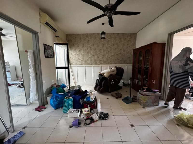 2.5-storey Terraced House for Sale in Batu Caves (Selangor) - Masnizah Arifin - Living Room - PropertyGuru.com.my