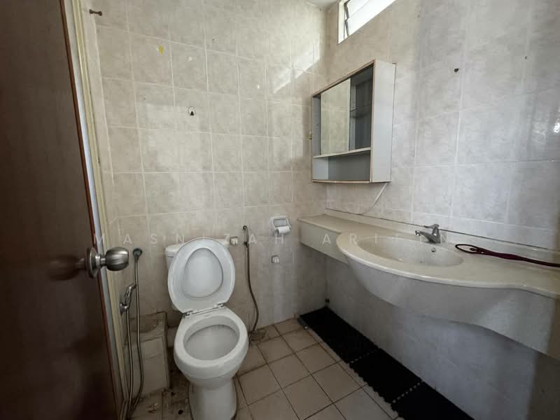 2.5-storey Terraced House for Sale in Batu Caves (Selangor) - Masnizah Arifin - Bathroom - PropertyGuru.com.my