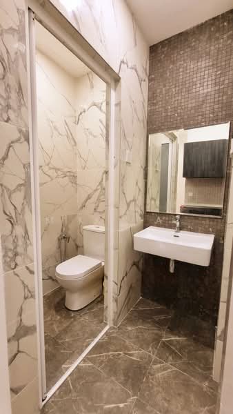 Servis Apartment untuk Disewa di The Grand Subang Jaya SS15 - Mikki Pau - Bathroom - PropertyGuru.com.my
